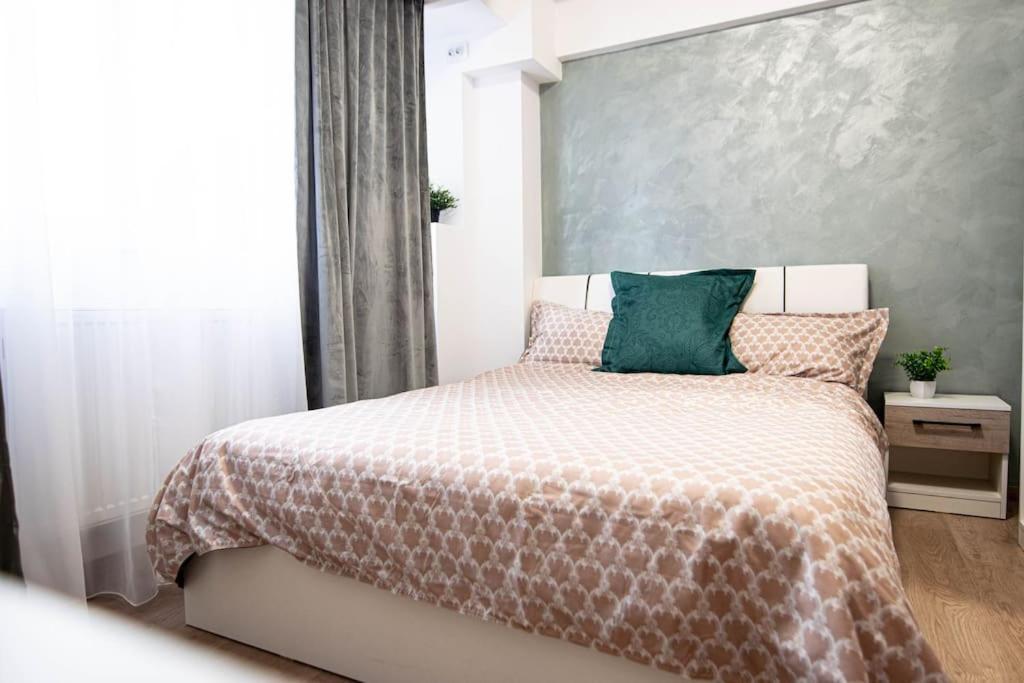 Ultra Central Luxury 3Br 2Bath Apt & Amazing Views Bucharest Exterior photo