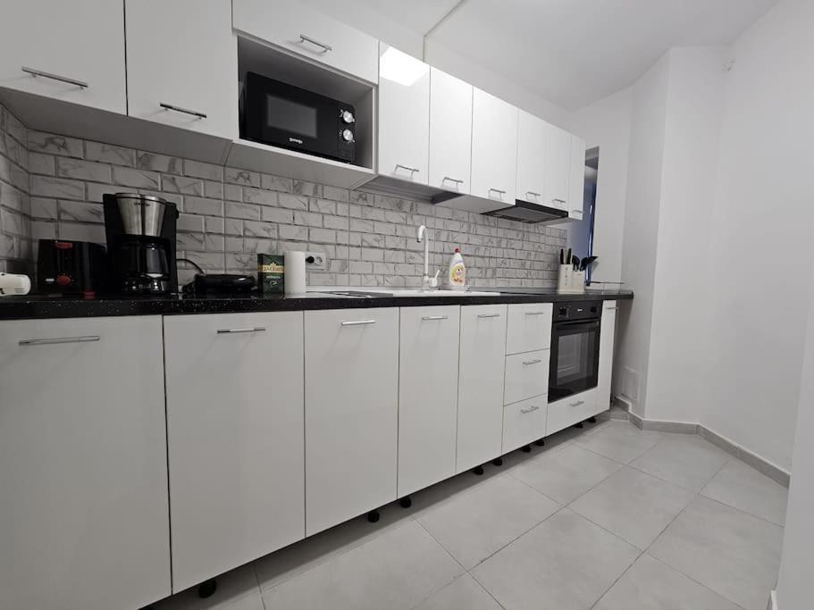 Ultra Central Luxury 3Br 2Bath Apt & Amazing Views Bucharest Exterior photo