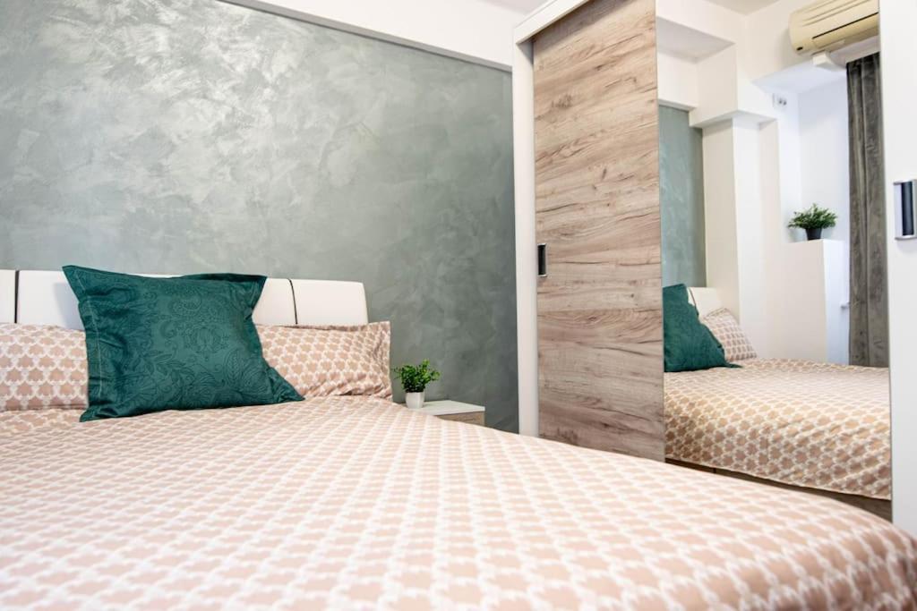 Ultra Central Luxury 3Br 2Bath Apt & Amazing Views Bucharest Exterior photo